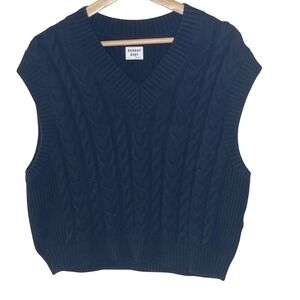 Sunday Best Aritzia  Cable Knit V Neck Sleeveless‎ Sweater Vest Women's Small